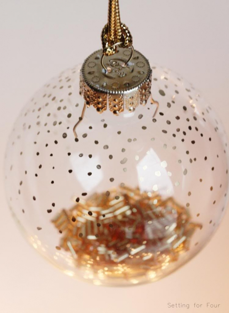 33 incroyables idées pour décorer des boules de Noël en verre… Des 