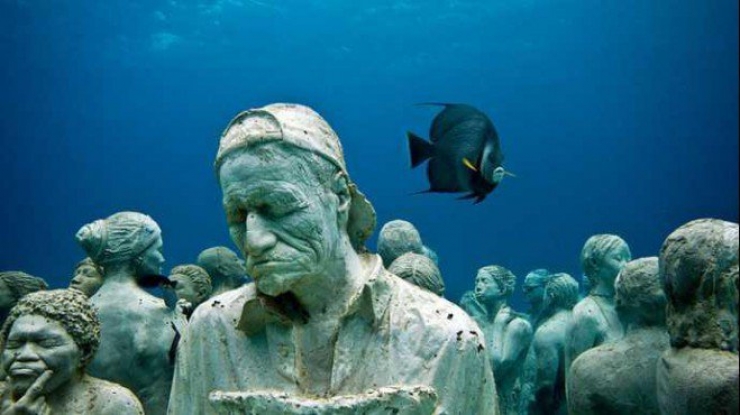 Illustration de l'article : La mer cache bien son jeu. 12 incroyables trouvailles sous-marines