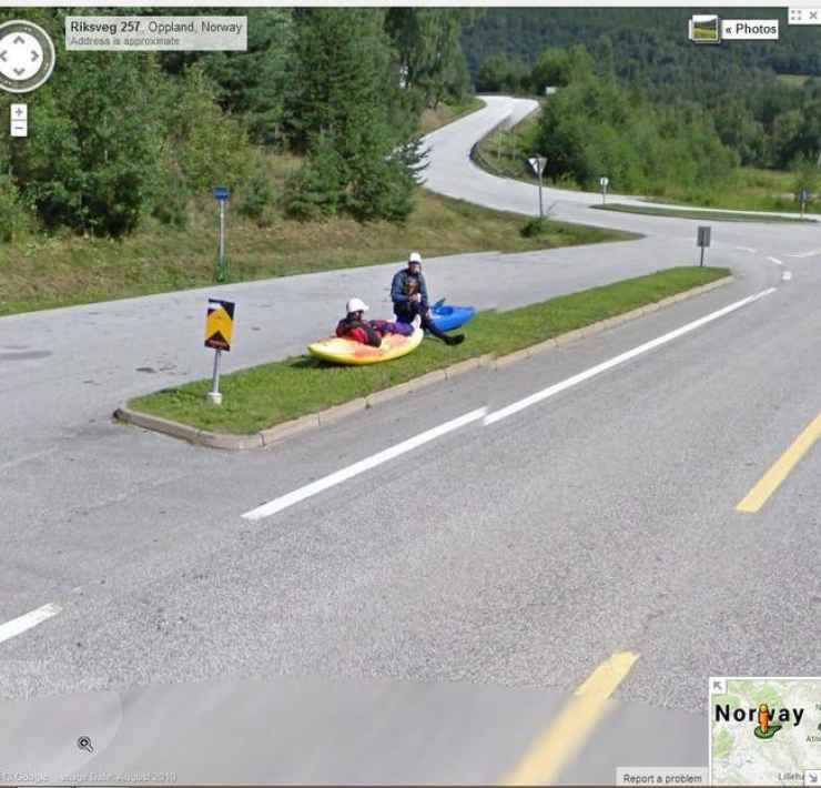Illustration de l'article : 12 scènes insolites capturées sur Google Street View. La 5 est juste énorme...