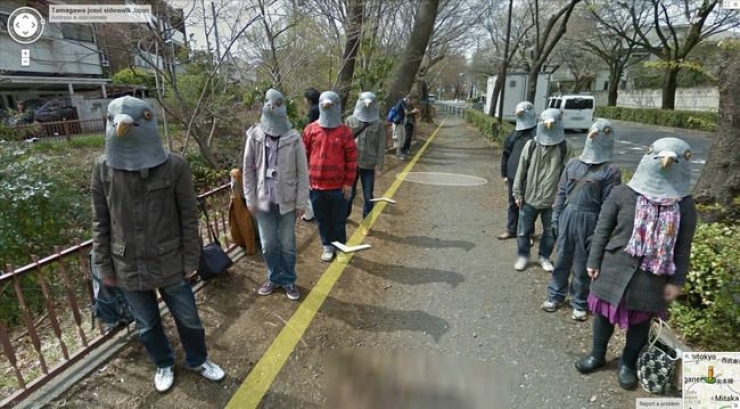 Illustration de l'article : 12 scènes insolites capturées sur Google Street View. La 5 est juste énorme...
