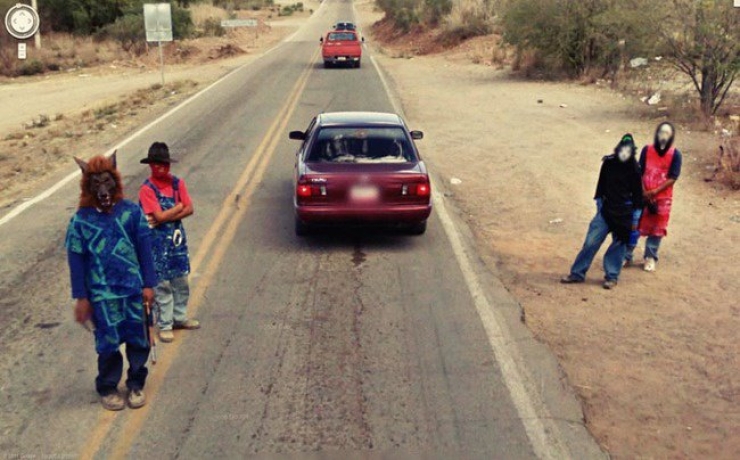 Illustration de l'article : 12 scènes insolites capturées sur Google Street View. La 5 est juste énorme...