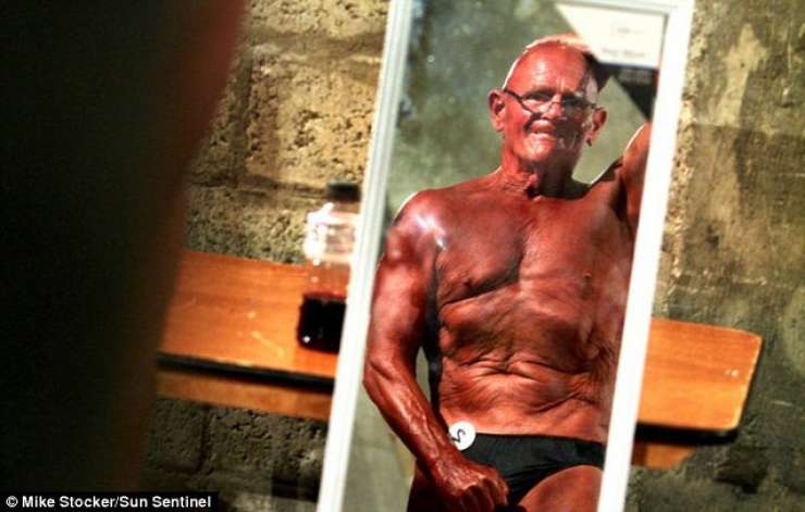 Illustration de l'article : Pour ces 13 grands-pères, le mot vieillesse n'a pas le moindre sens... À 77 ans, le 2 est impressionnant !