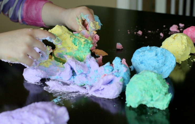 Illustration de l'article : 12 idées d'activités fantastiques à faire avec vos enfants !