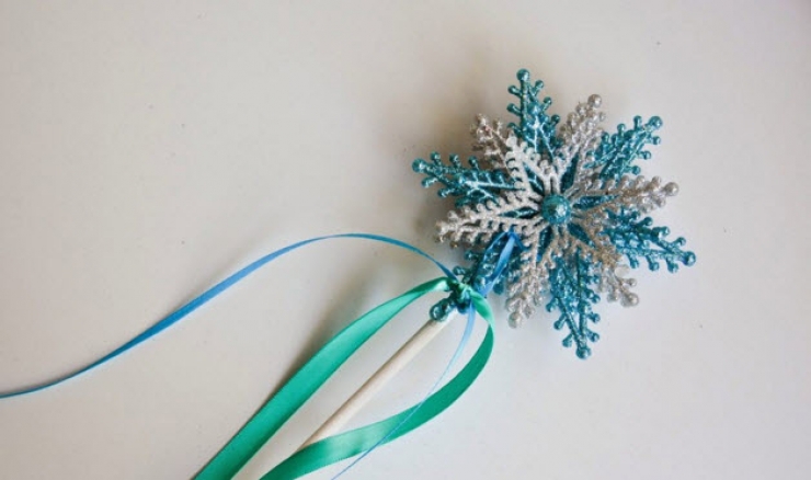 Illustration de l'article : Faites plaisir aux enfants avec ces 16 bricolages autour d'Elsa, La Reine Des Neiges…