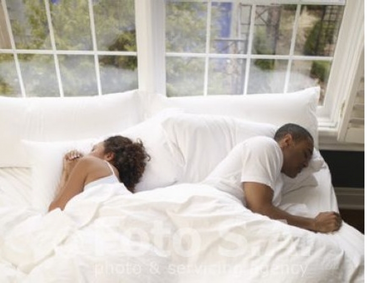 La Position Dans Laquelle Vous Dormez En Dit Long Sur Votre Couplesurprenant