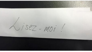 Illustration : "Un homme a trouvé cette lettre dans un aéroport, son contenu est une vraie leçon pour tous..."