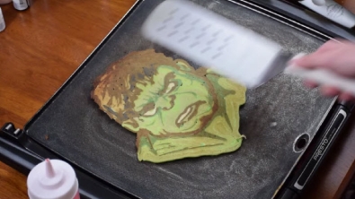 Illustration : Des pancakes colorés à l'effigie des héros d'Avengers