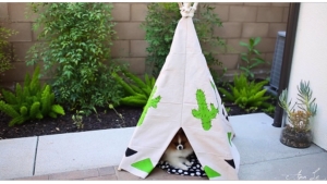 Illustration : "Un petit tipi pour votre chien à construire assez facilement..."