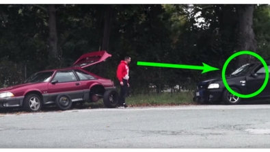 Illustration : Sa voiture tombe en panne et vous n'imaginerez jamais qui vient lui donner de l'aide...