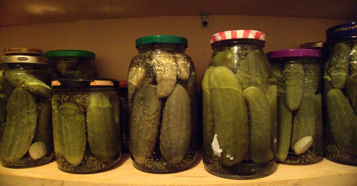 Voilà pourquoi vous ne devez plus jeter le jus des cornichons - Cuisine  Actuelle